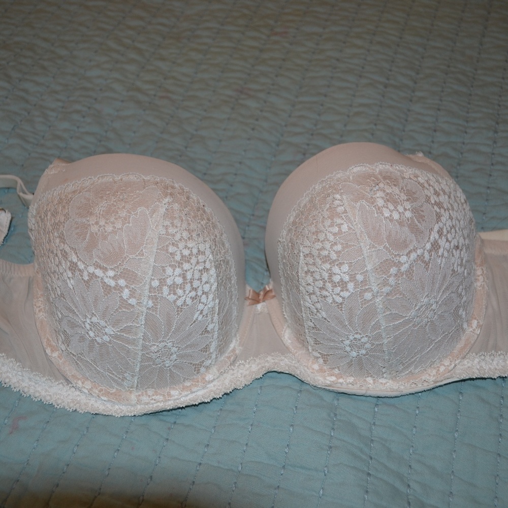 Victoria secret 36DD bra